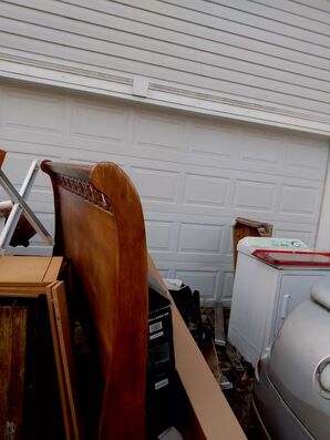 Furniture/Junk Removal in Huntersville, NC

"Very professional, quick, punctual and followed covid-19 guidelines. I had things to dispose of that I forgot to include in my pile and they assured me in removing it." -- Jonita G. (1)